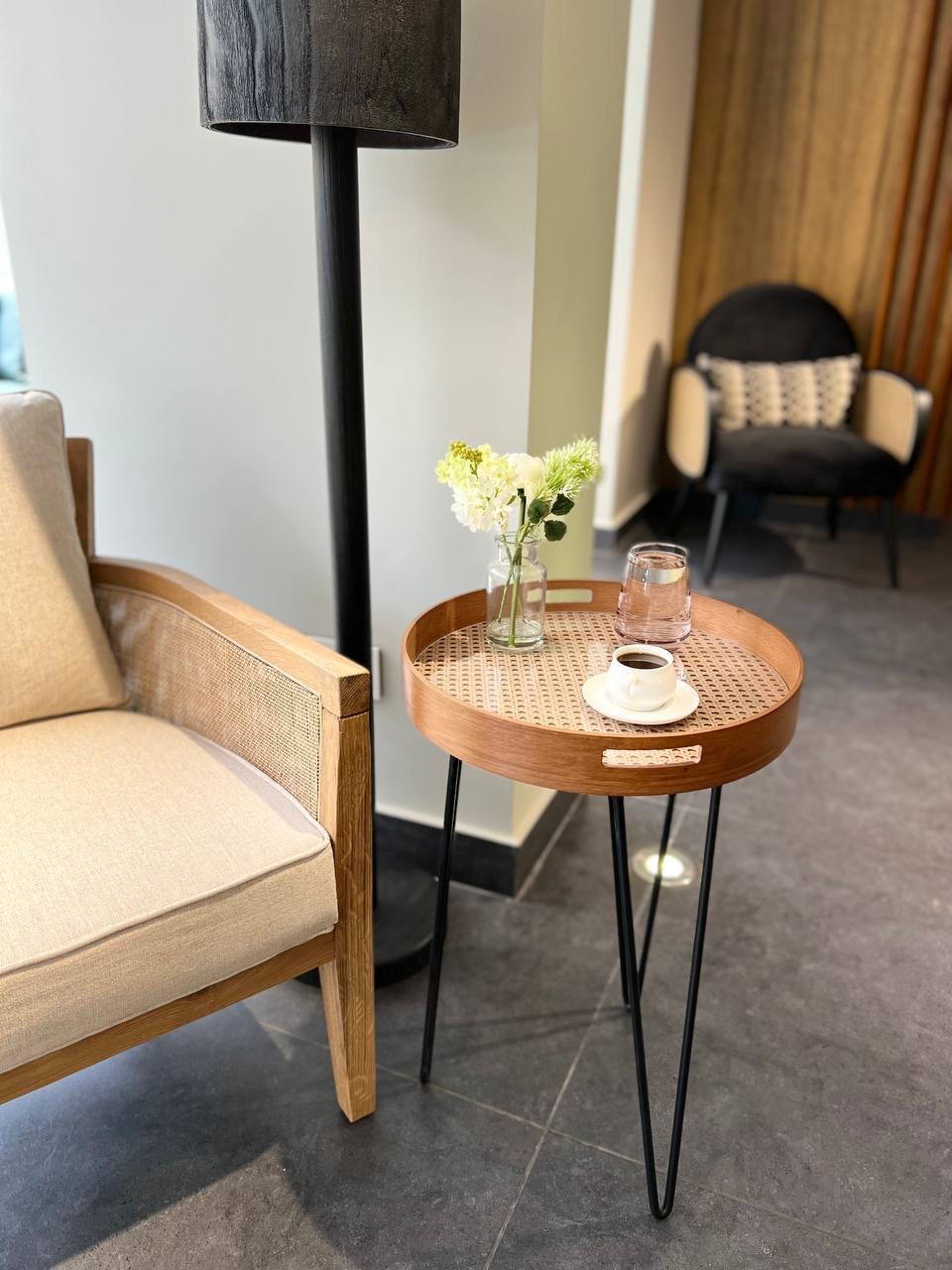 Rattan Tray Table - الصورة 3